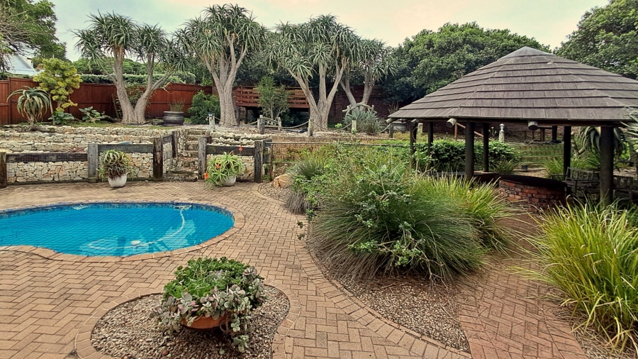 4 Bedroom Property for Sale in Seaview Eastern Cape